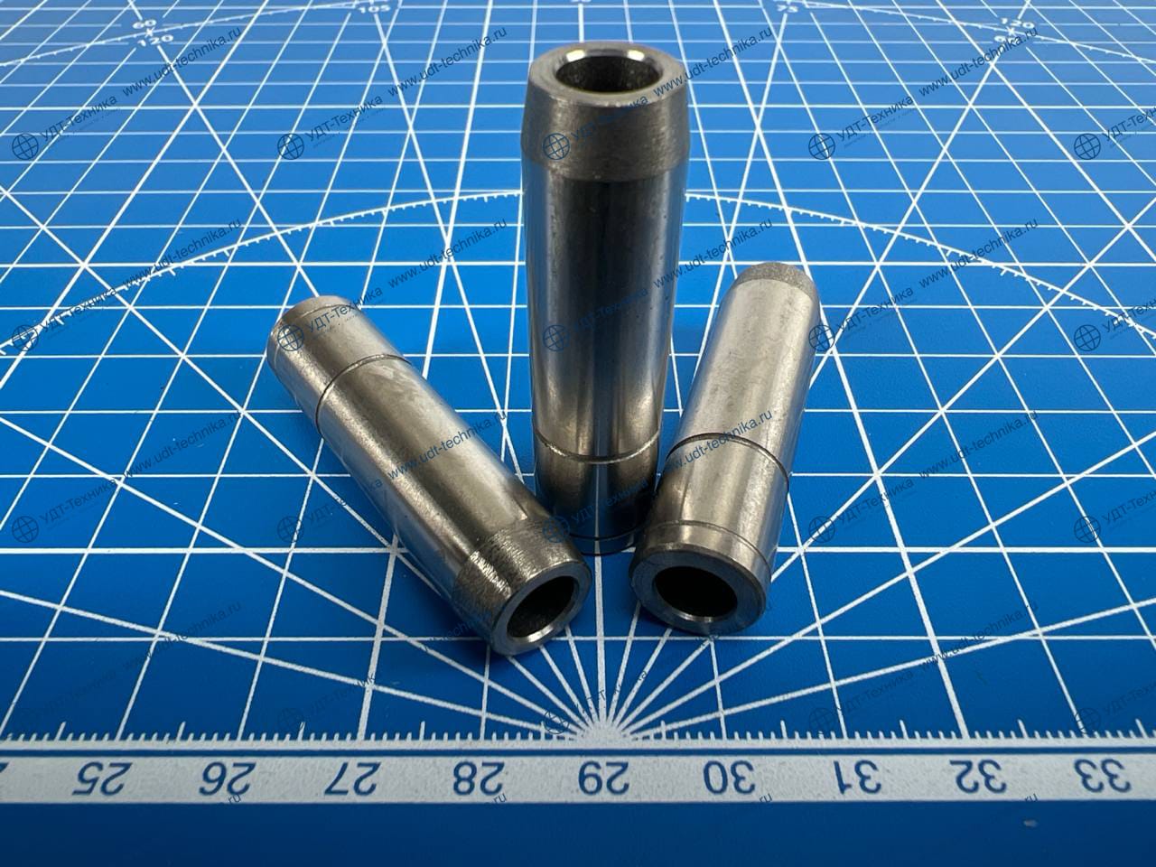 YM123907-11800 Направляющая клапана впускного