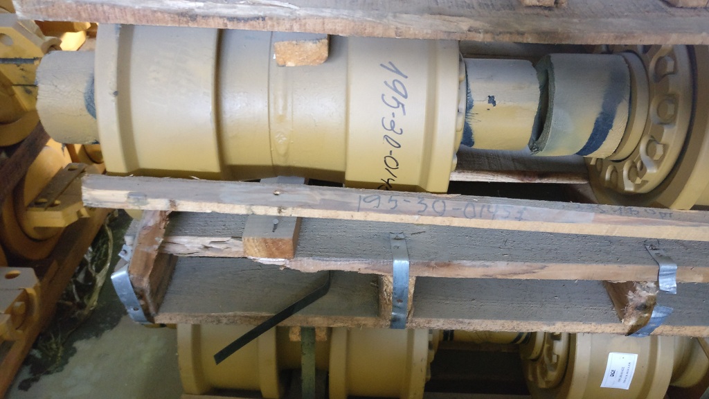 195-30-01451 Каток опорный однобортный