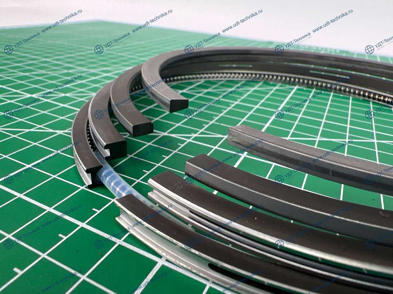 6128-31-2070 Поршневые кольца (4 кольца)