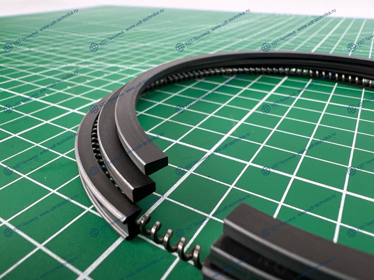 6138-32-2200 Кольцо поршневое