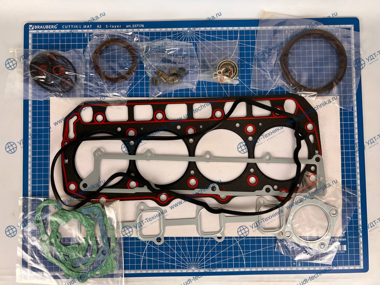 YM729901-92601  Ремкомплект