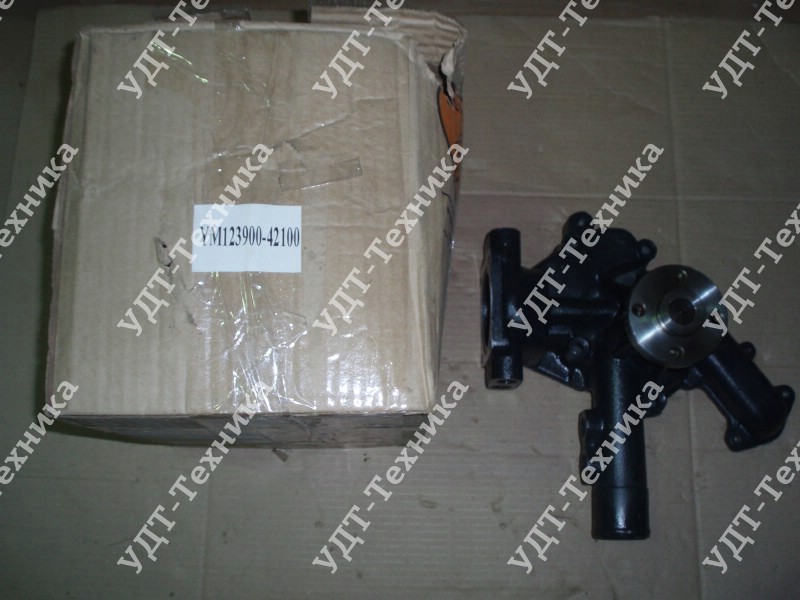 YM123900-42100 Насос водяной
