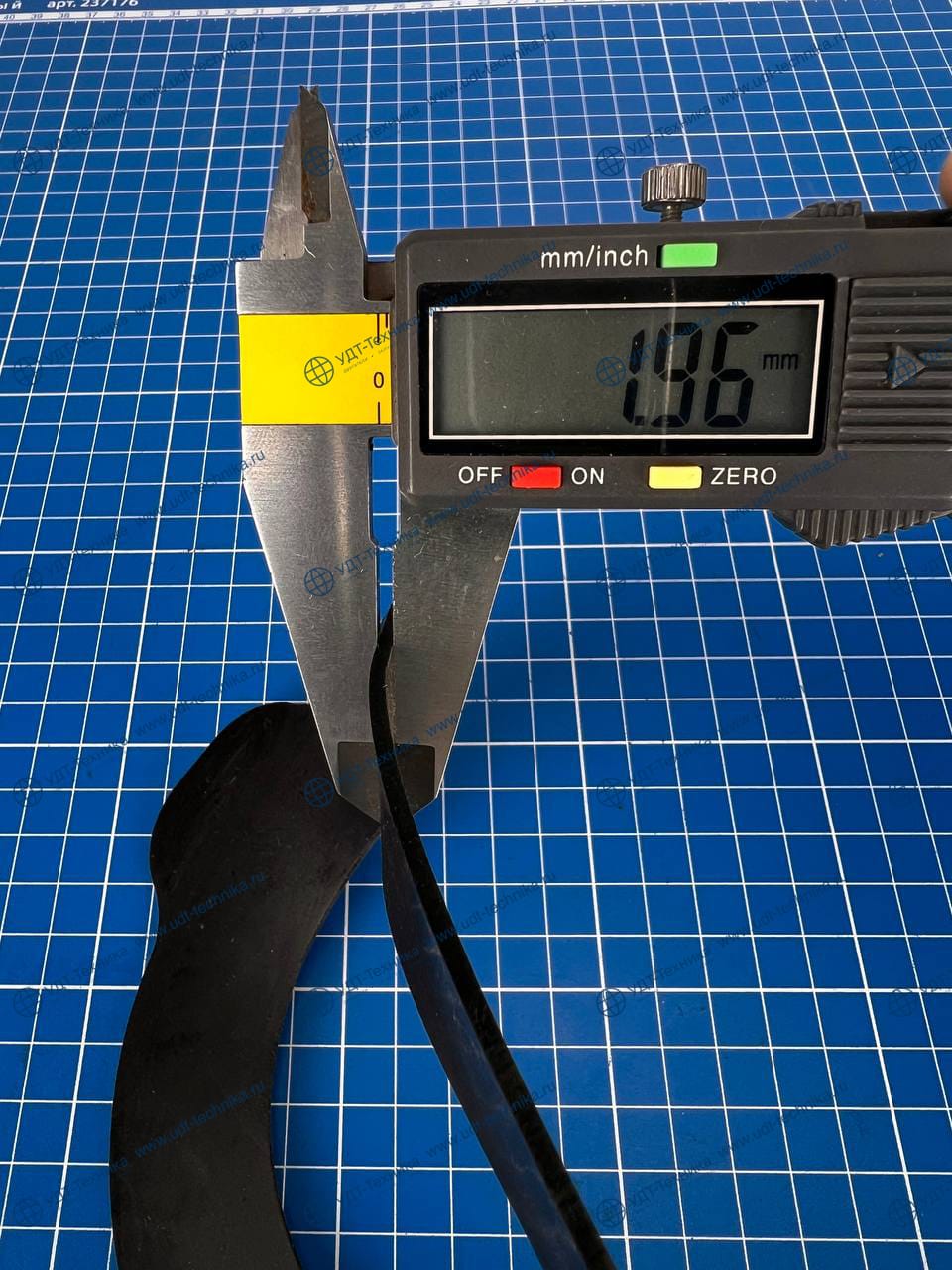 207-70-71261 Шайба (160x101x2) резиновая