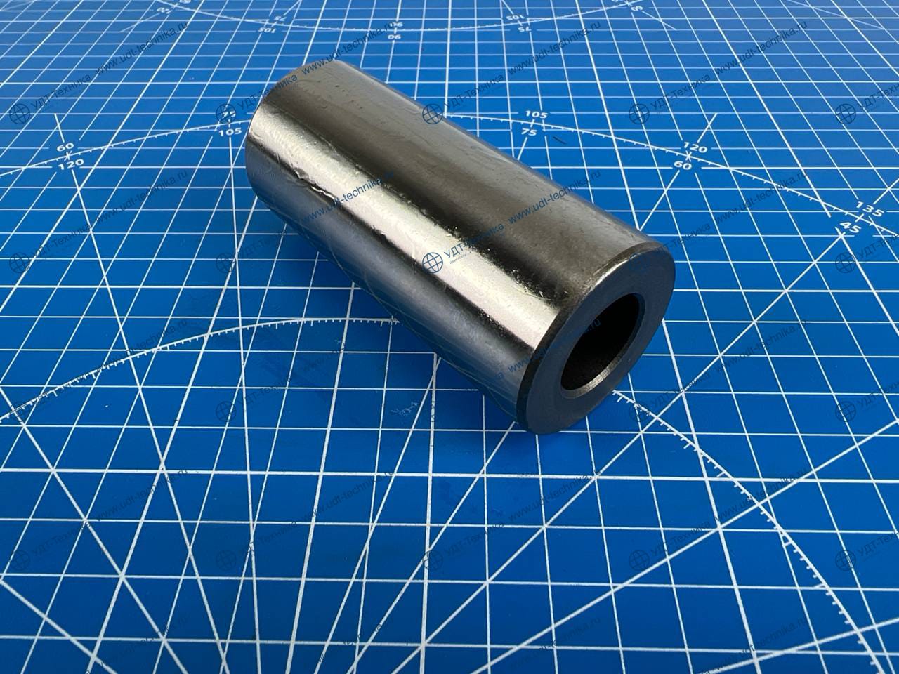 4931041 Палец поршневой