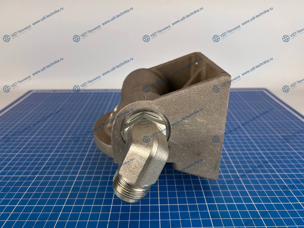 3846568 Головка масляного фильтра - фото 2