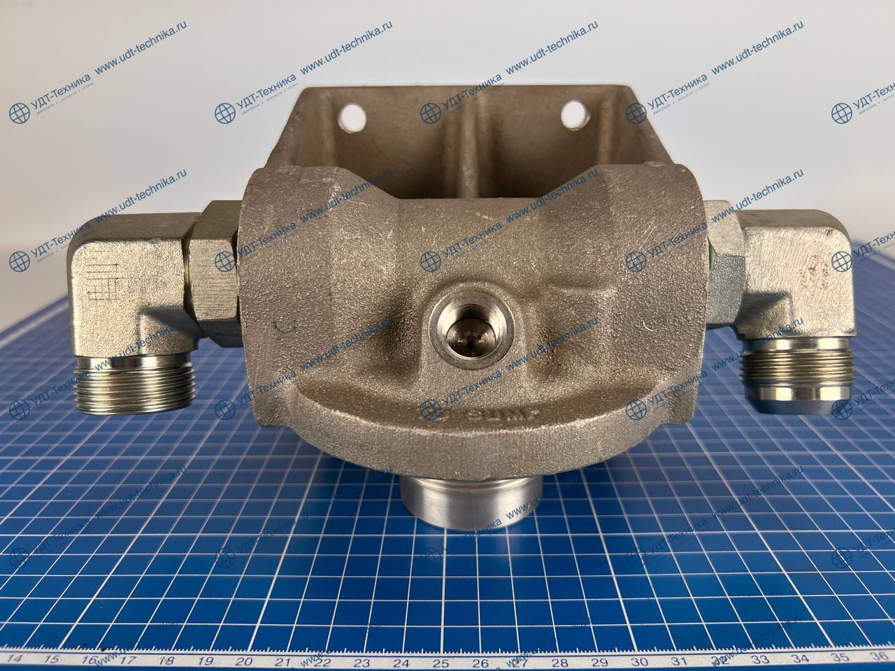 3846568 Головка масляного фильтра