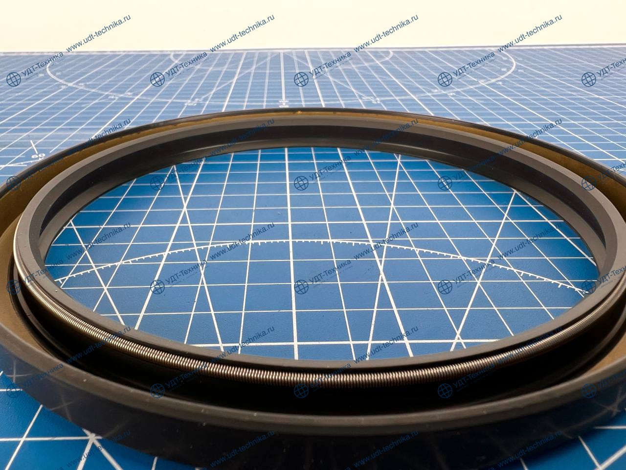 4W-5360 Сальник коленвала задний - фото 2