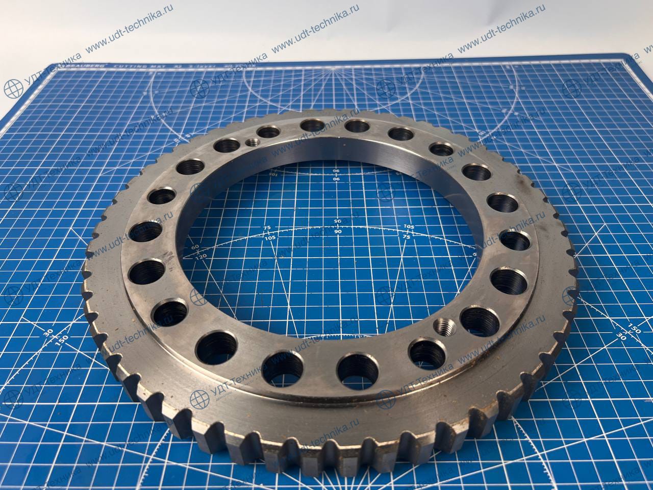 1484715 Шестерня