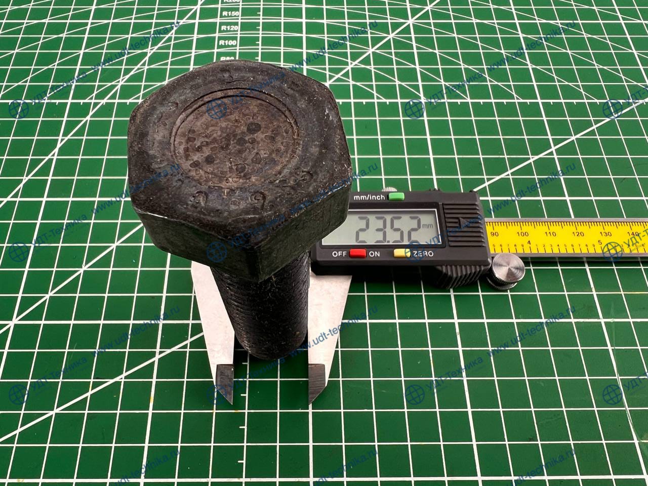 4901595 Болт M25x80 прочность 10,9 (Италия)