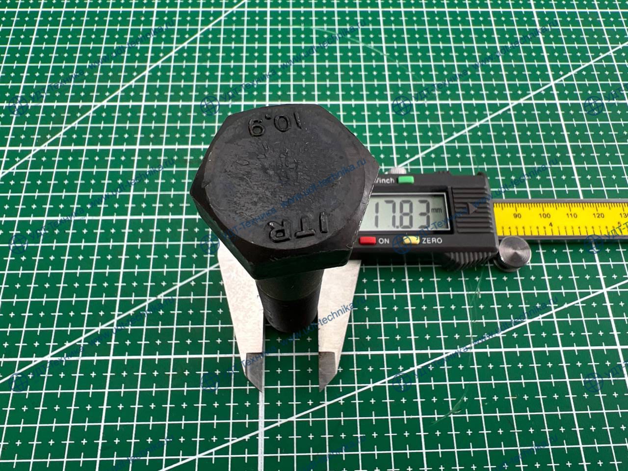 20Y-30-11340 Болт