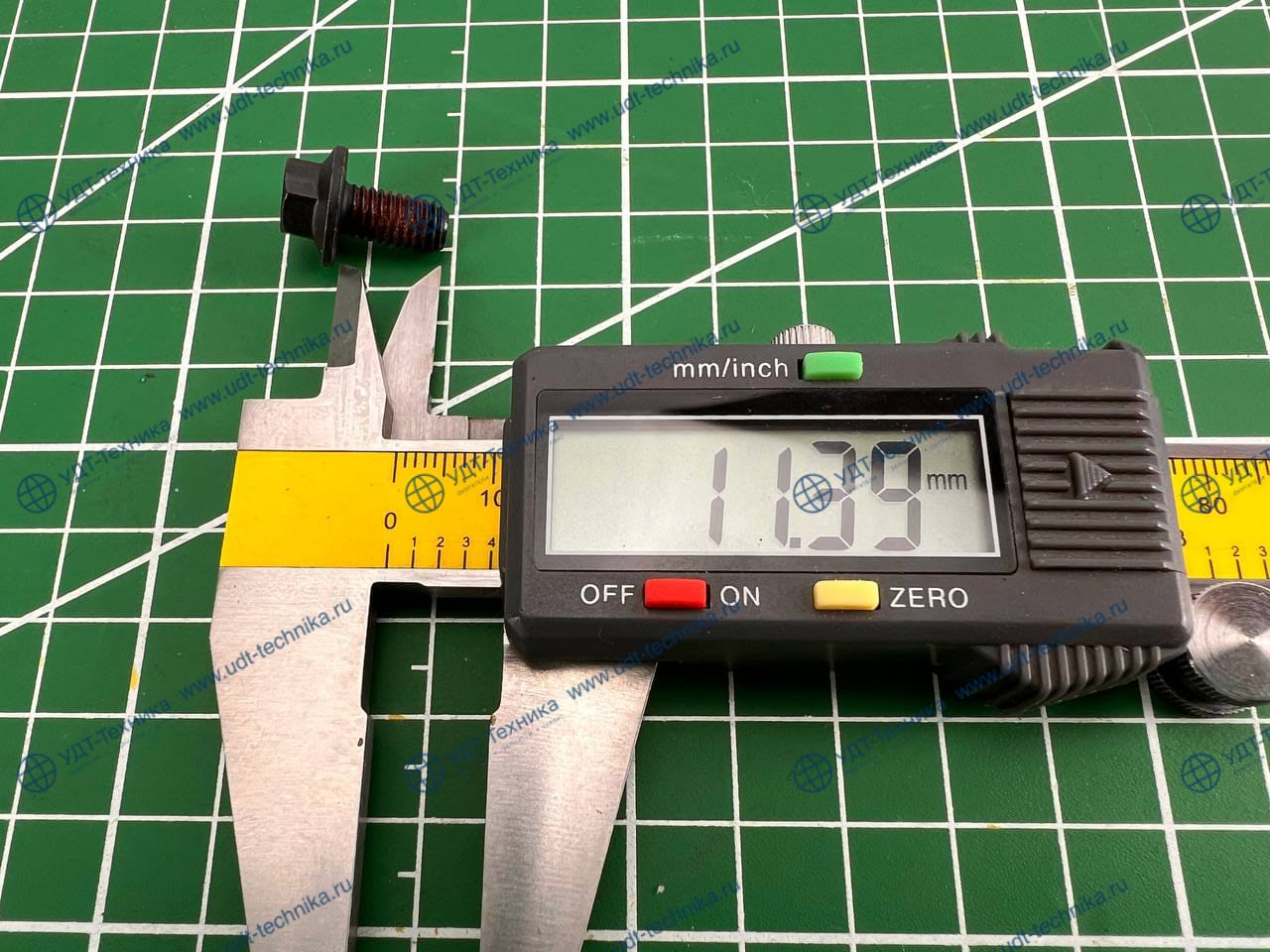 3950161 Болт - фото 2