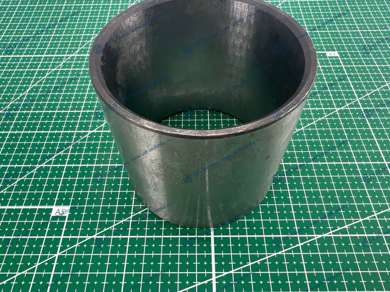 195-21-32510 Втулка