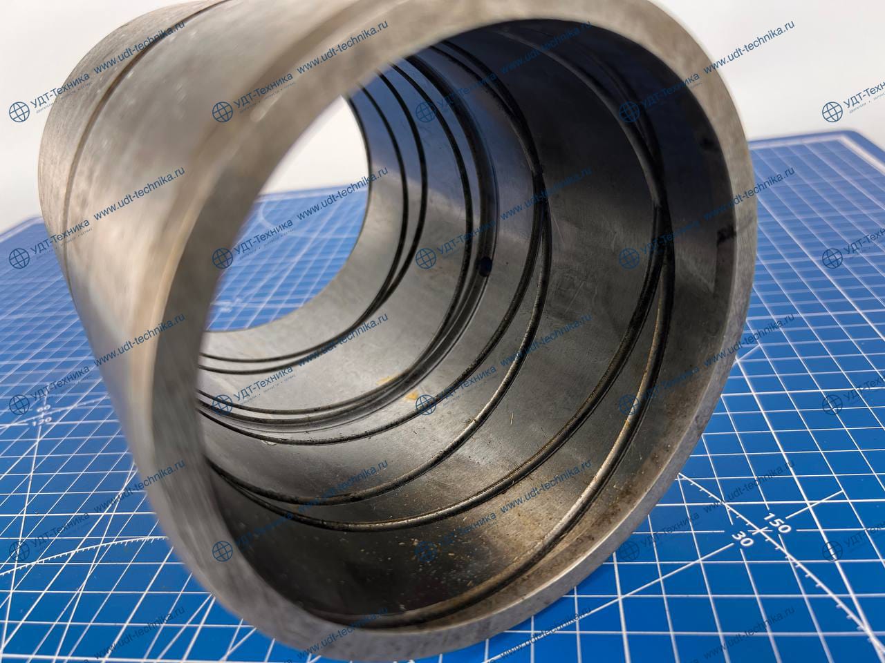 1V7001 Втулка - фото 2