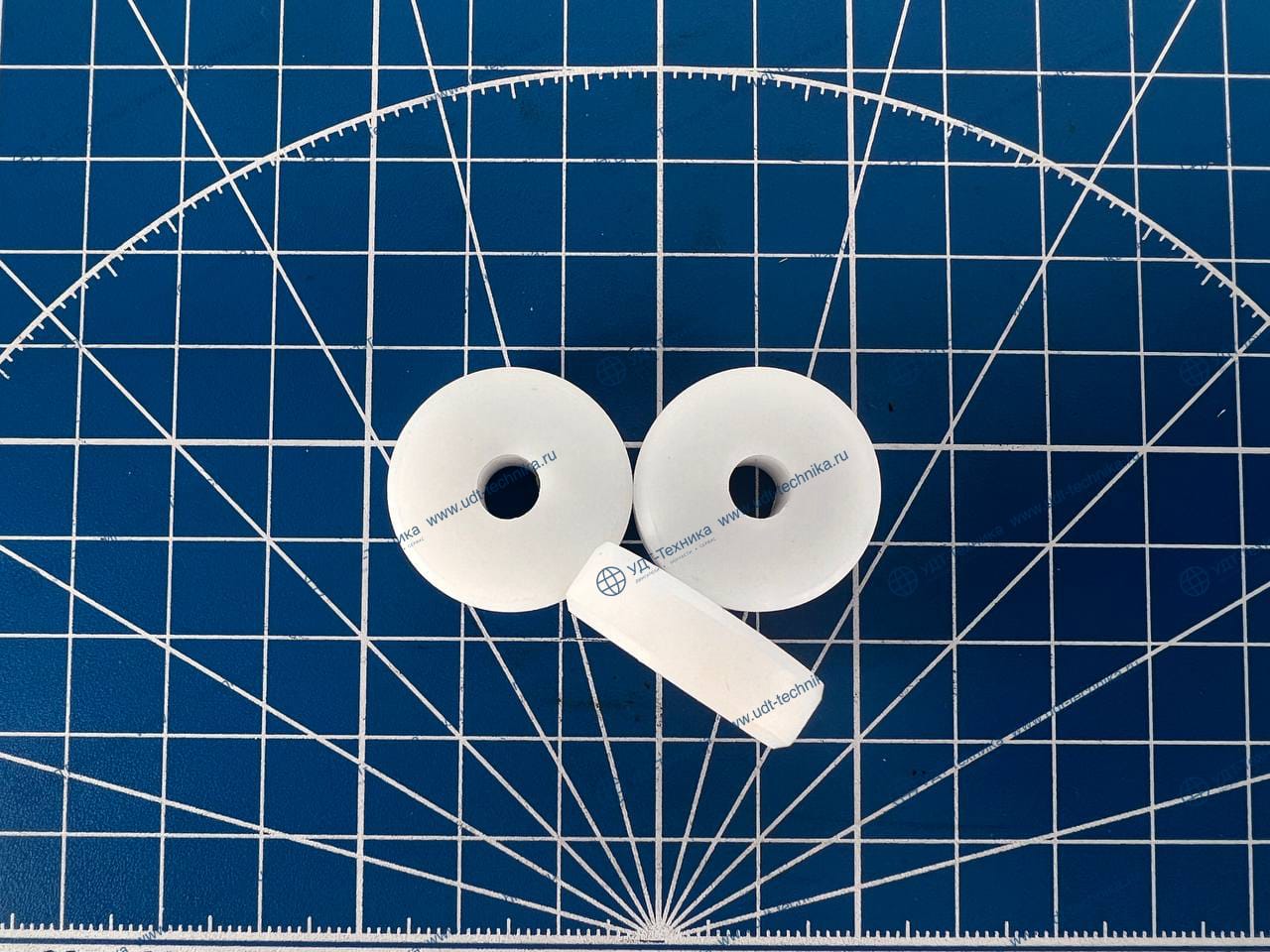 940577 Пластина