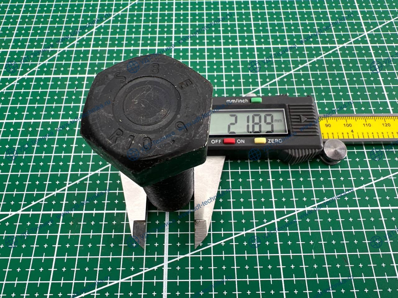 01010-32265 Болт