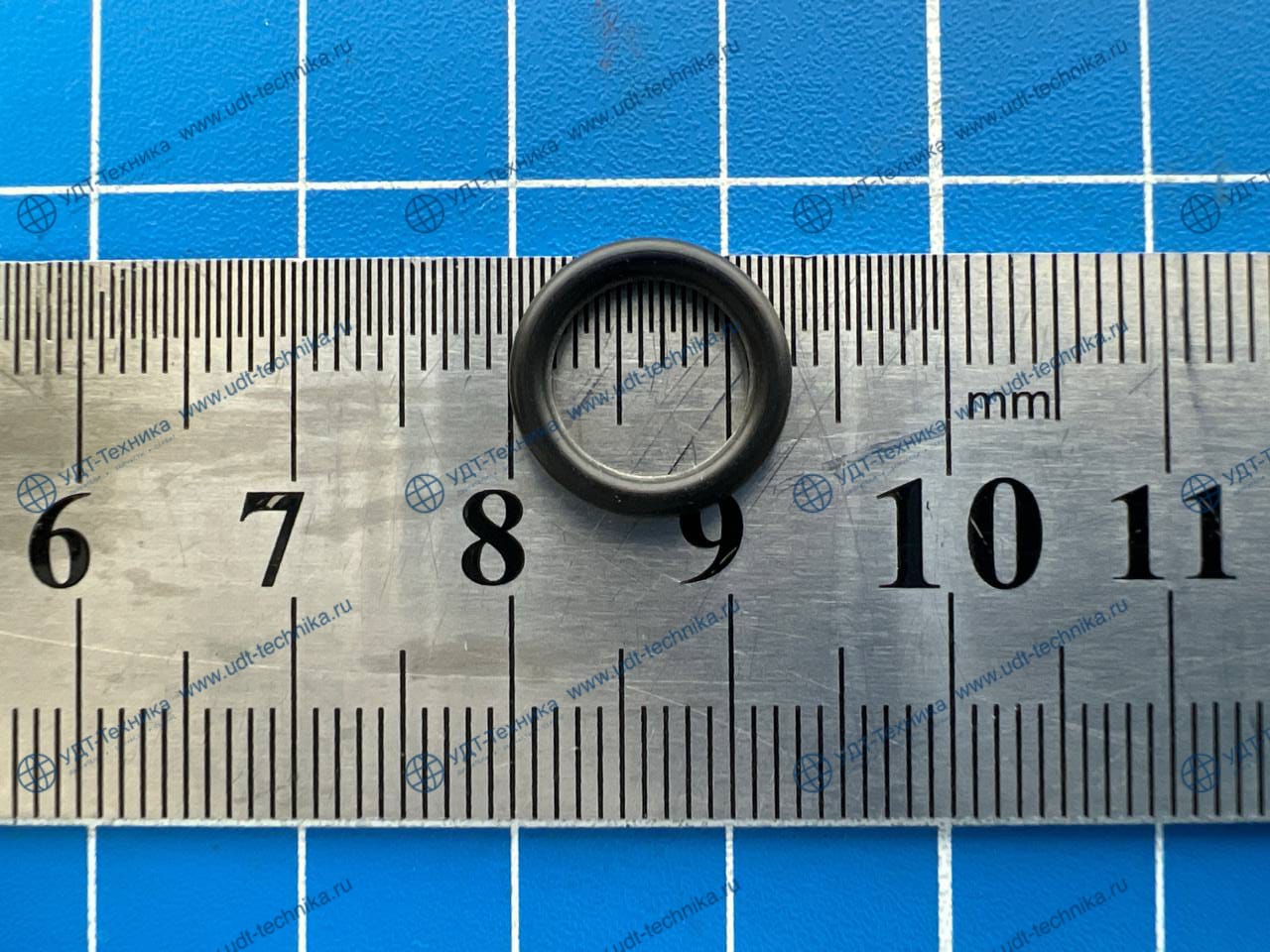 6736-11-8130 Сальник - фото 2