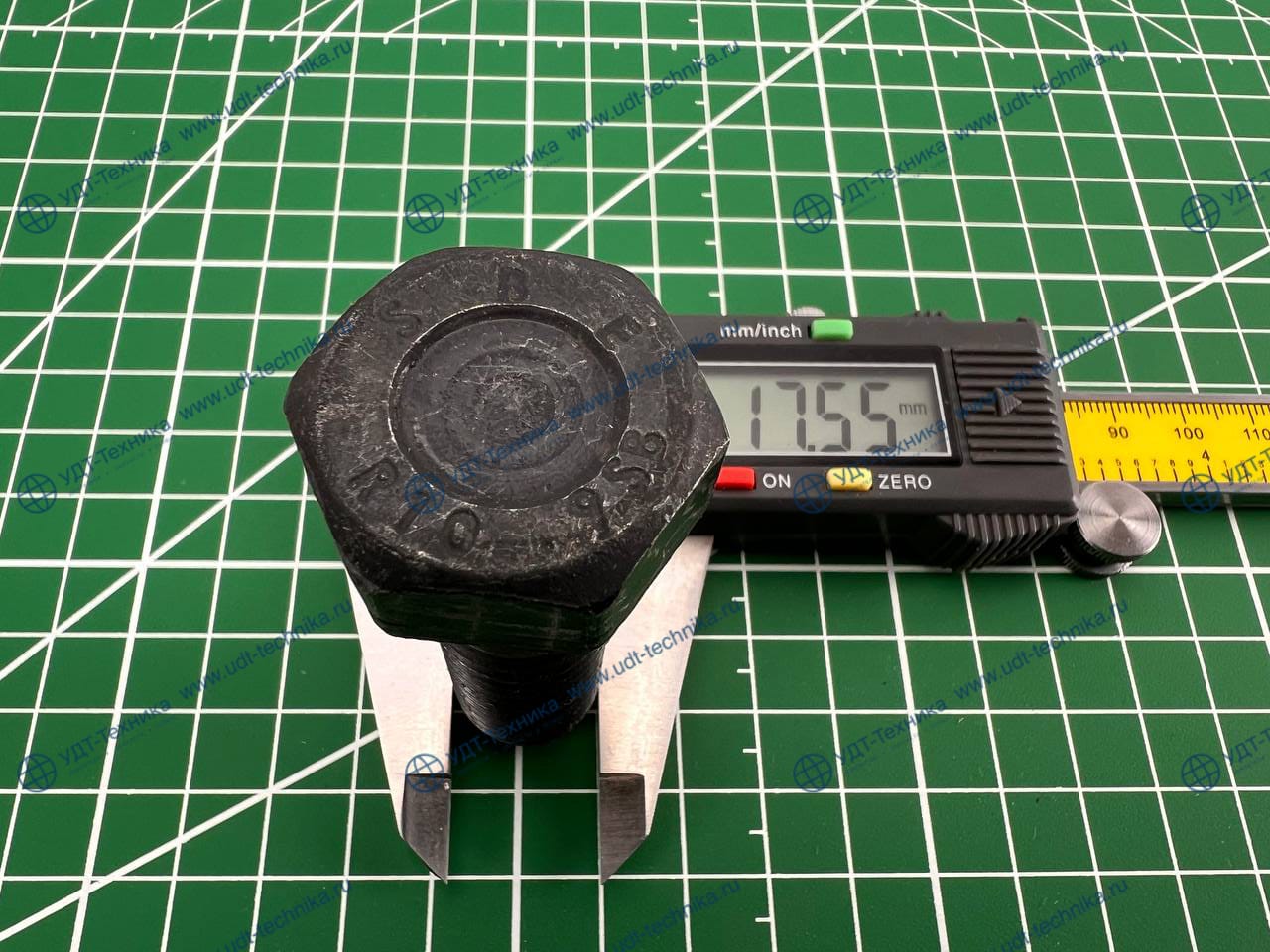 01010-61855 Болт