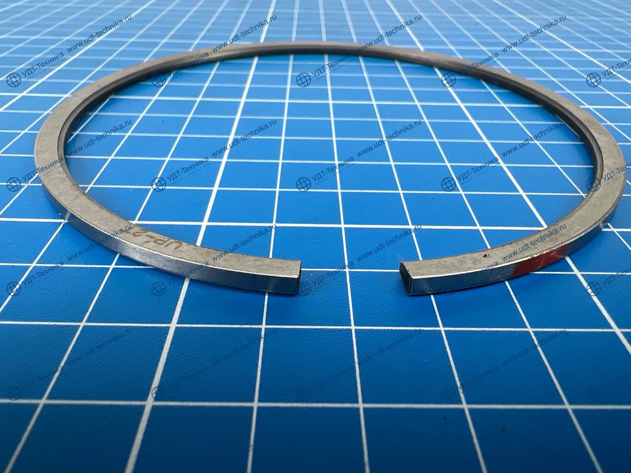 7E5786 Кольцо поршневое