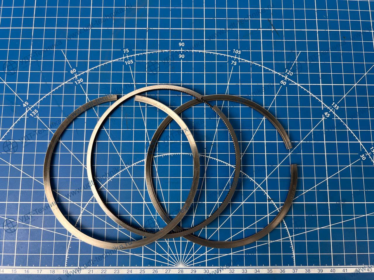 2W-1709 Кольцо поршневое набор