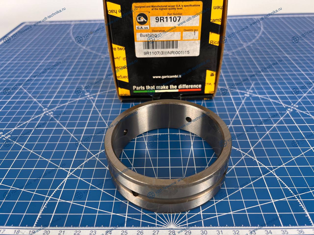 9R1107 Втулка - фото 3