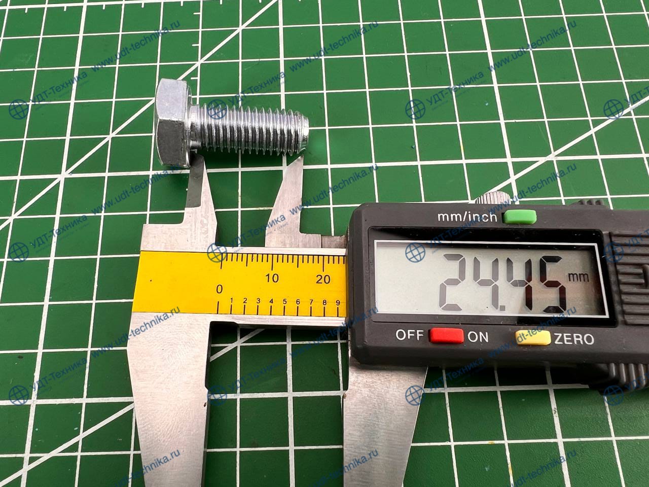 8T4136 Болт - фото 2