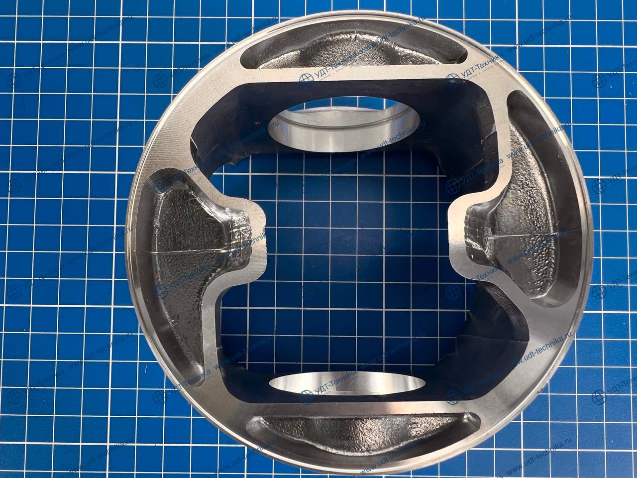 2382709 Юбка поршня