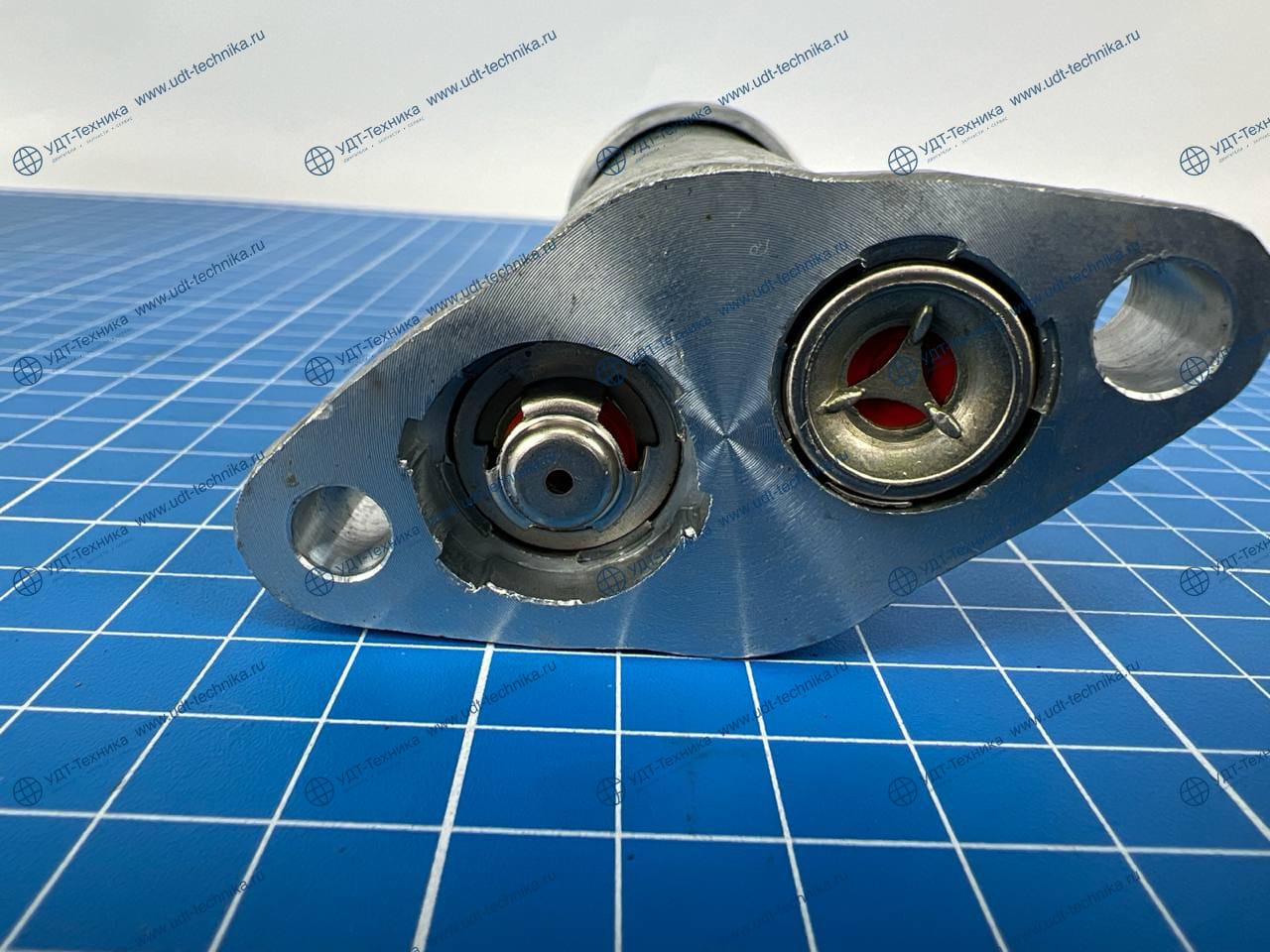 1375541 Насос топливоподкачивающий - фото 2