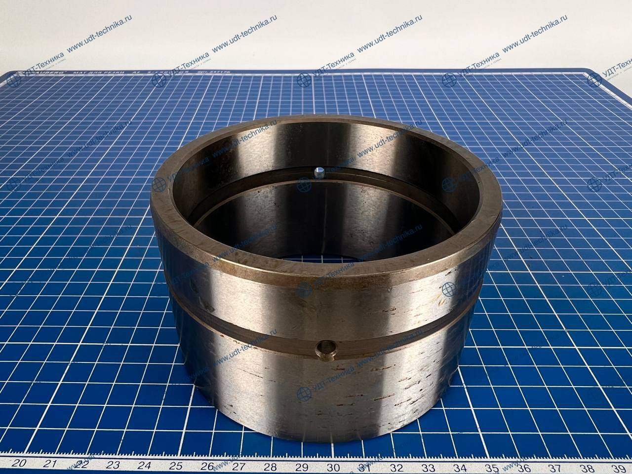 4443885 Втулка