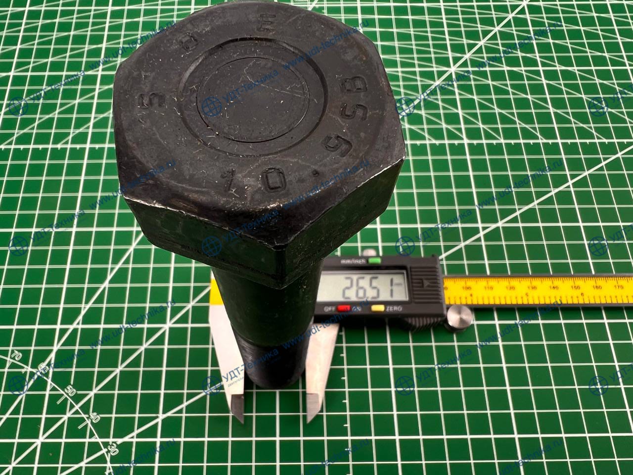 01011-62740 Болт