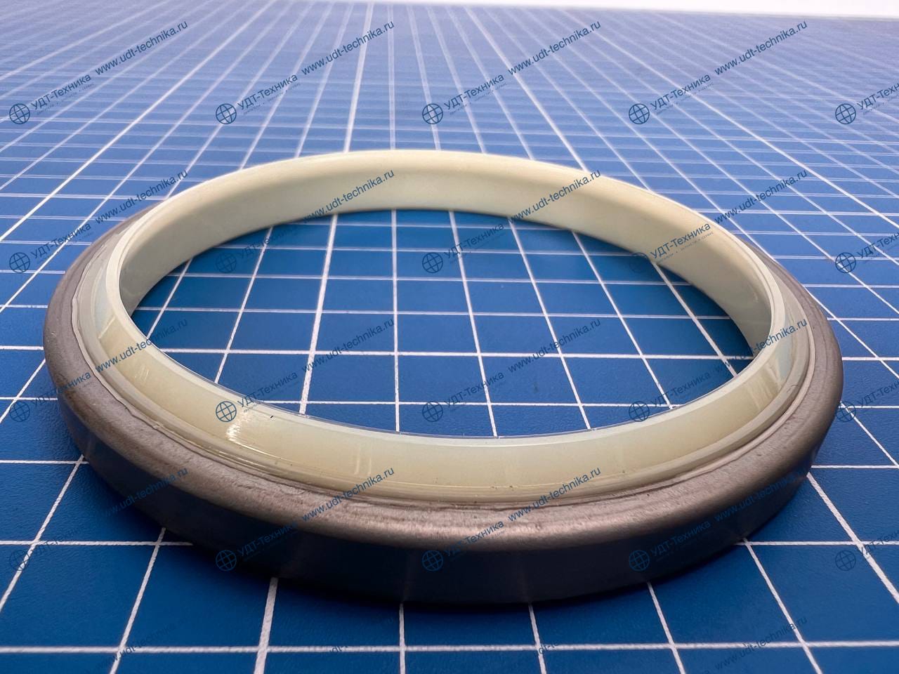 1764890 Сальник