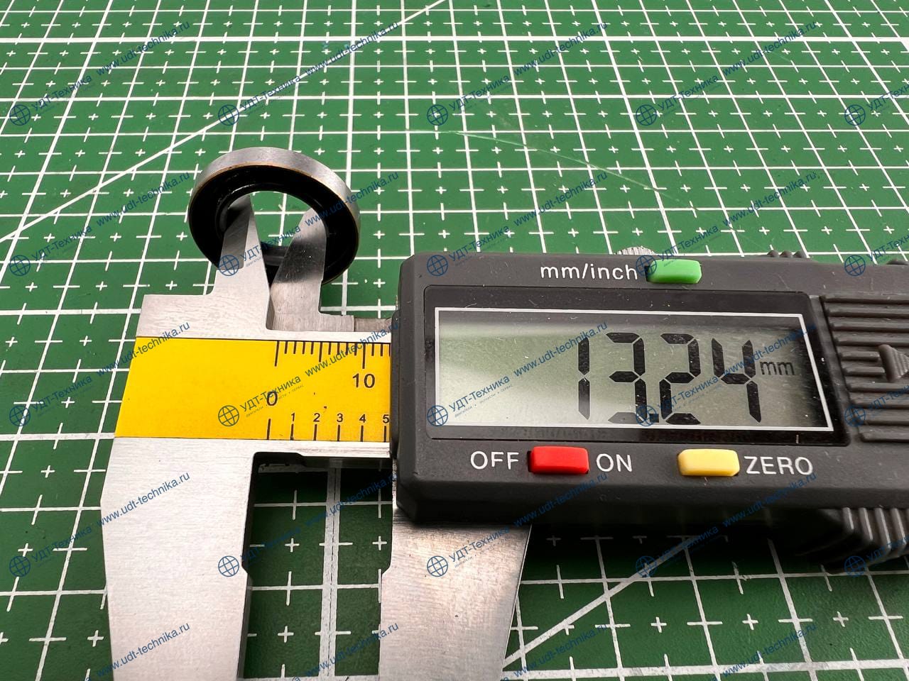 700-22-12330 Сальник - фото 3