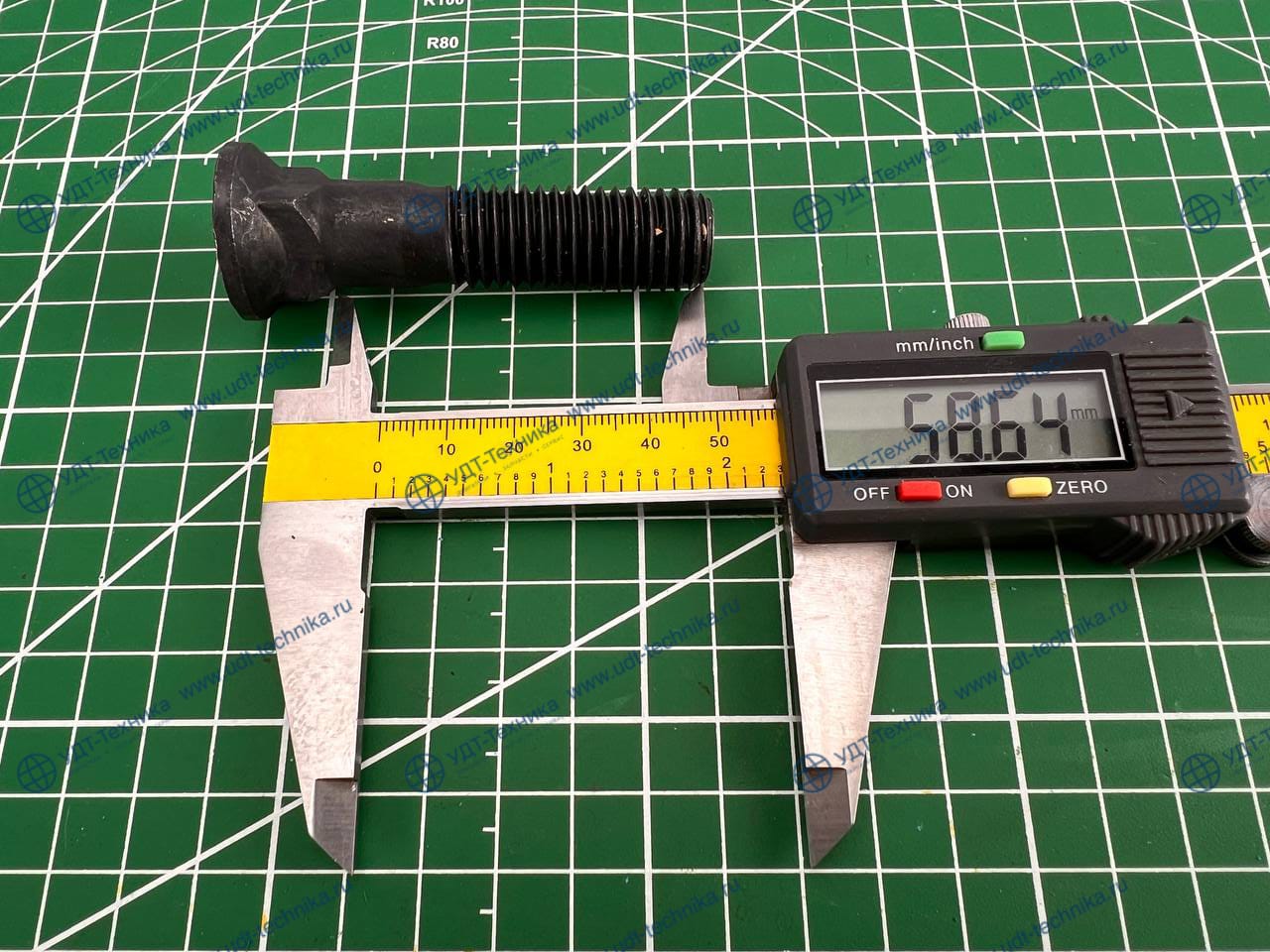 4F3657 Болт - фото 2