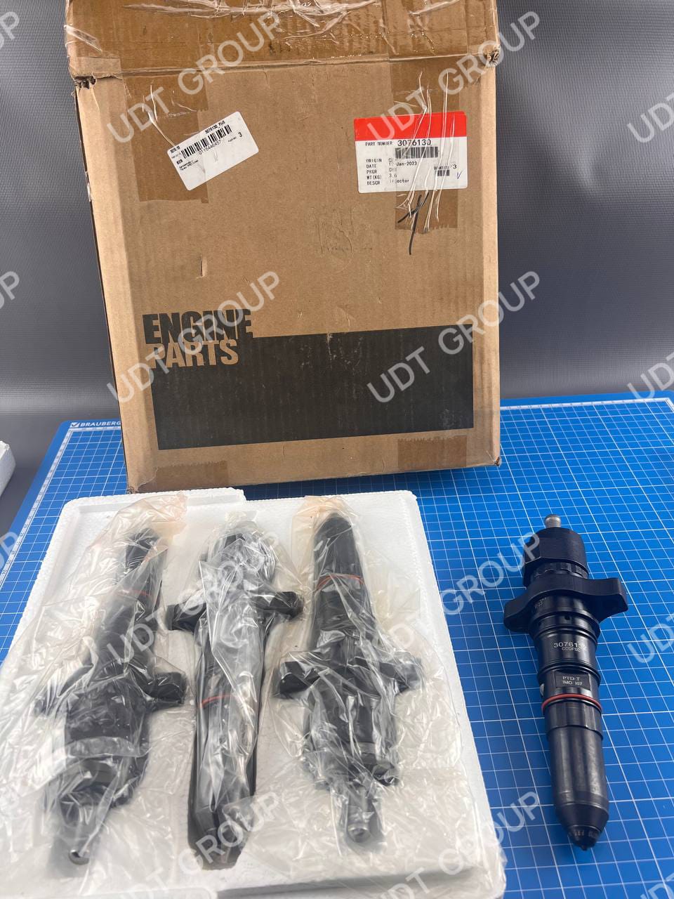 3076130 Форсунка