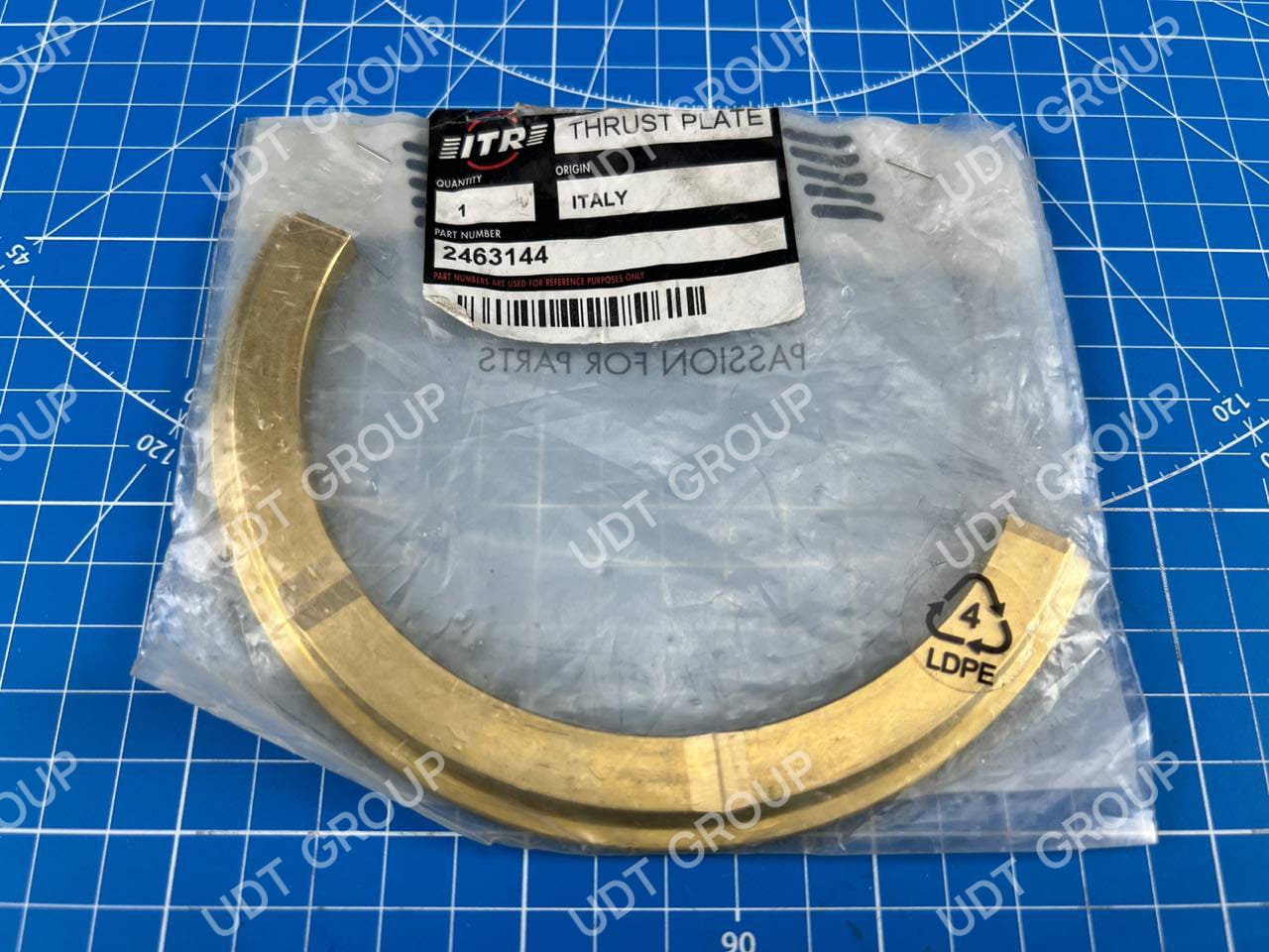 2463144 Вкладыш упорный (1 полукольцо)