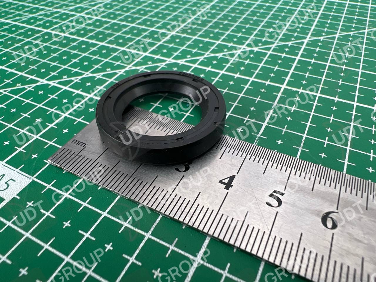 8S2225 Сальник