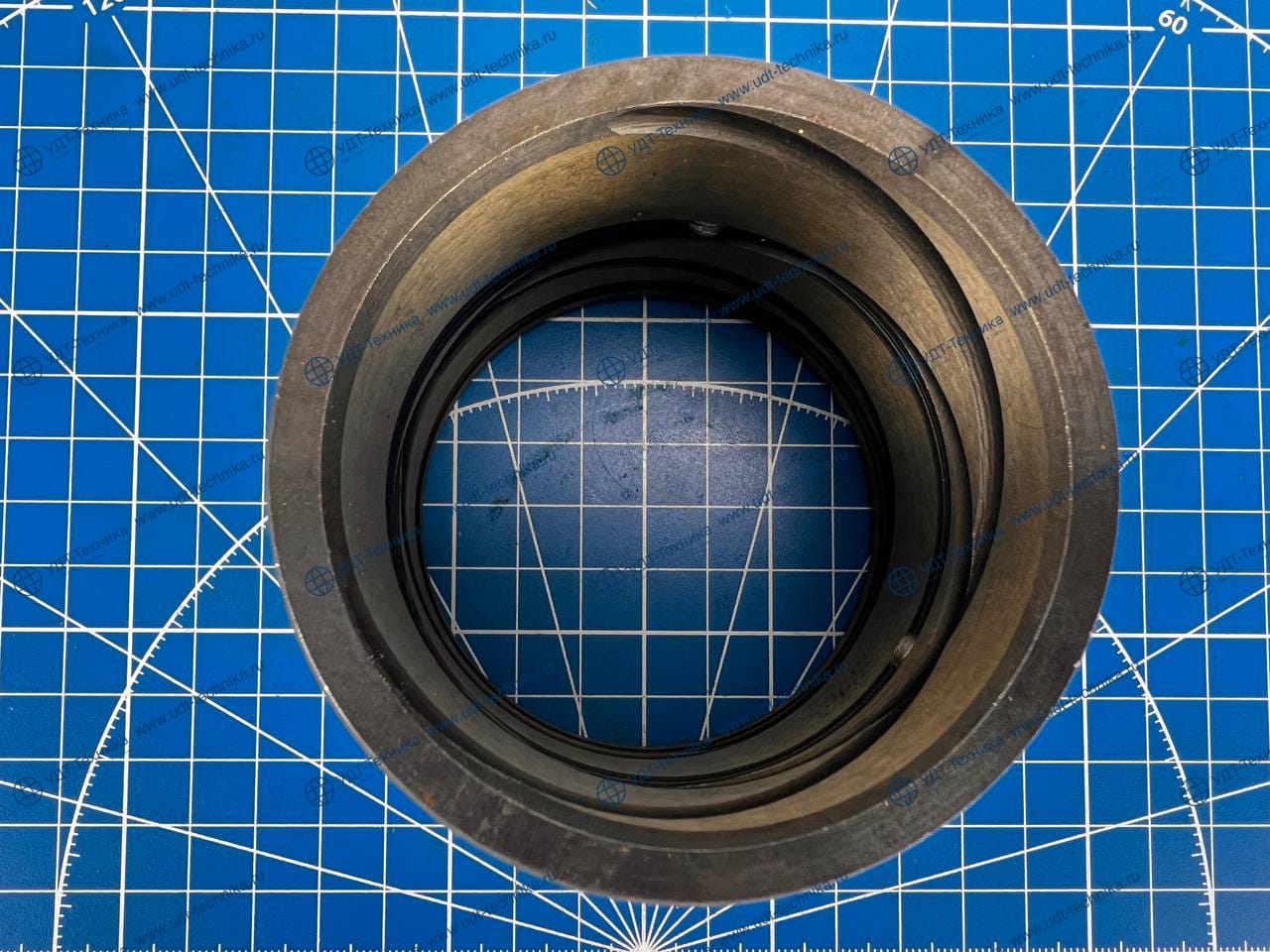 1134982 Втулка