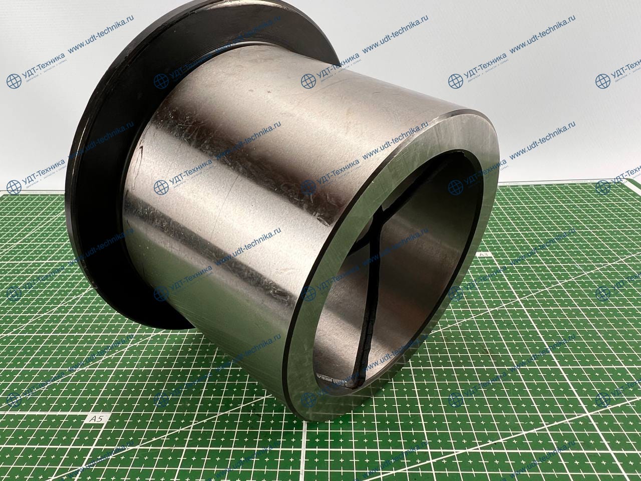 208-70-72170 Втулка - фото 2