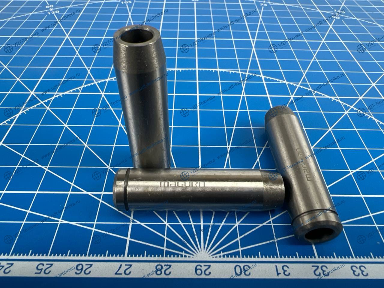 YM120325-11160 Направляющая выпускного клапана