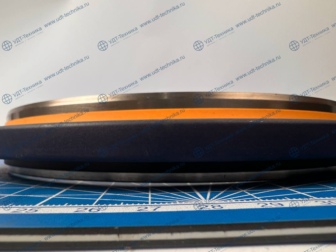 4W0452 Сальник коленвала задний - фото 2