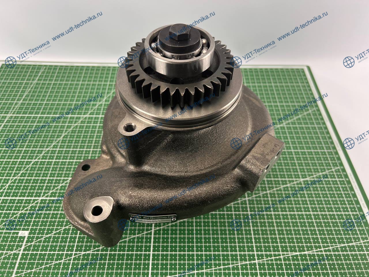 3520206 Насос водяной