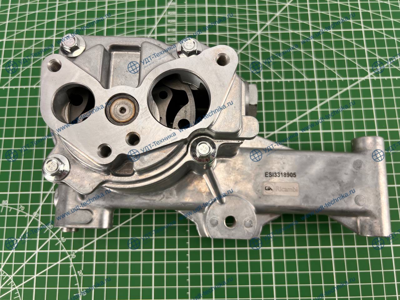 3966022 Насос масляный - фото 2