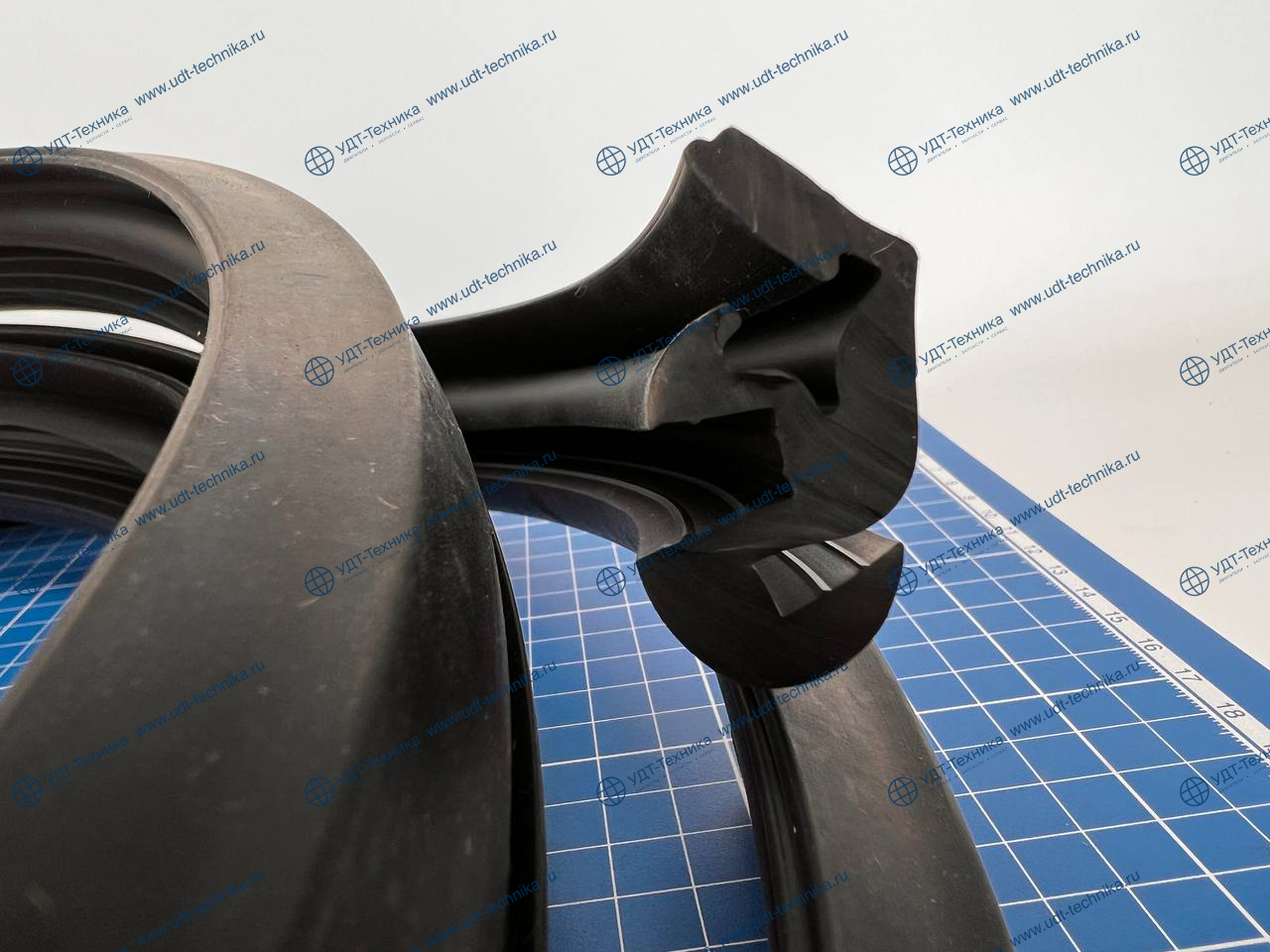 3537114 Уплотнение (1 см.)