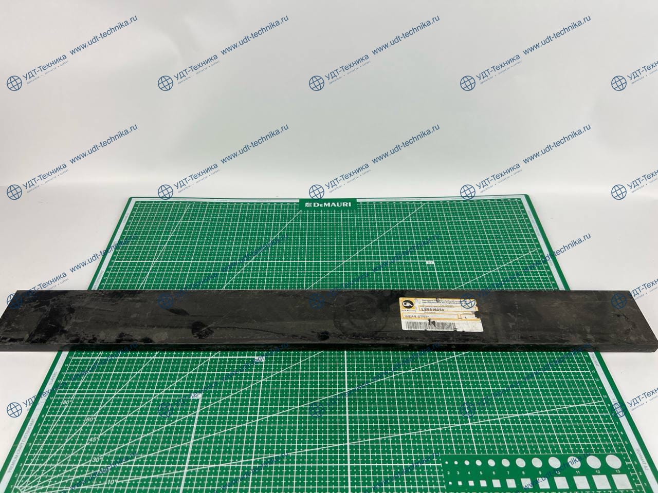 9816053 Пластина