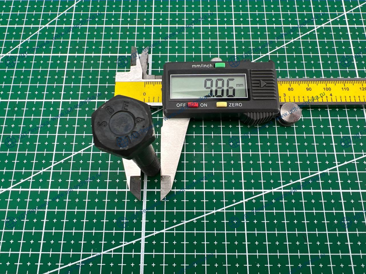 01010-31065 Болт