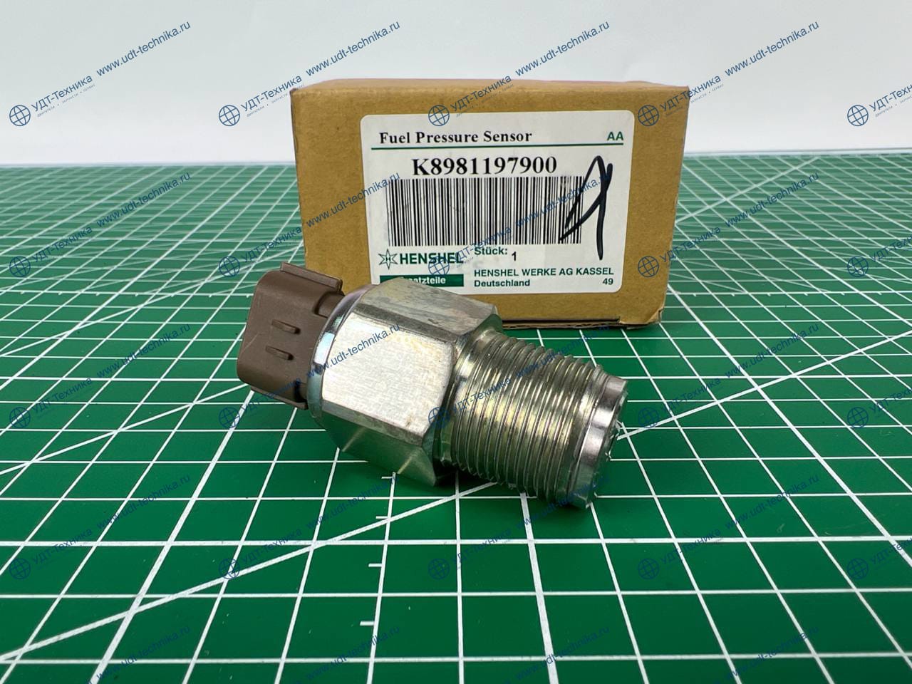 8981197900 Датчик давления топлива - фото 2