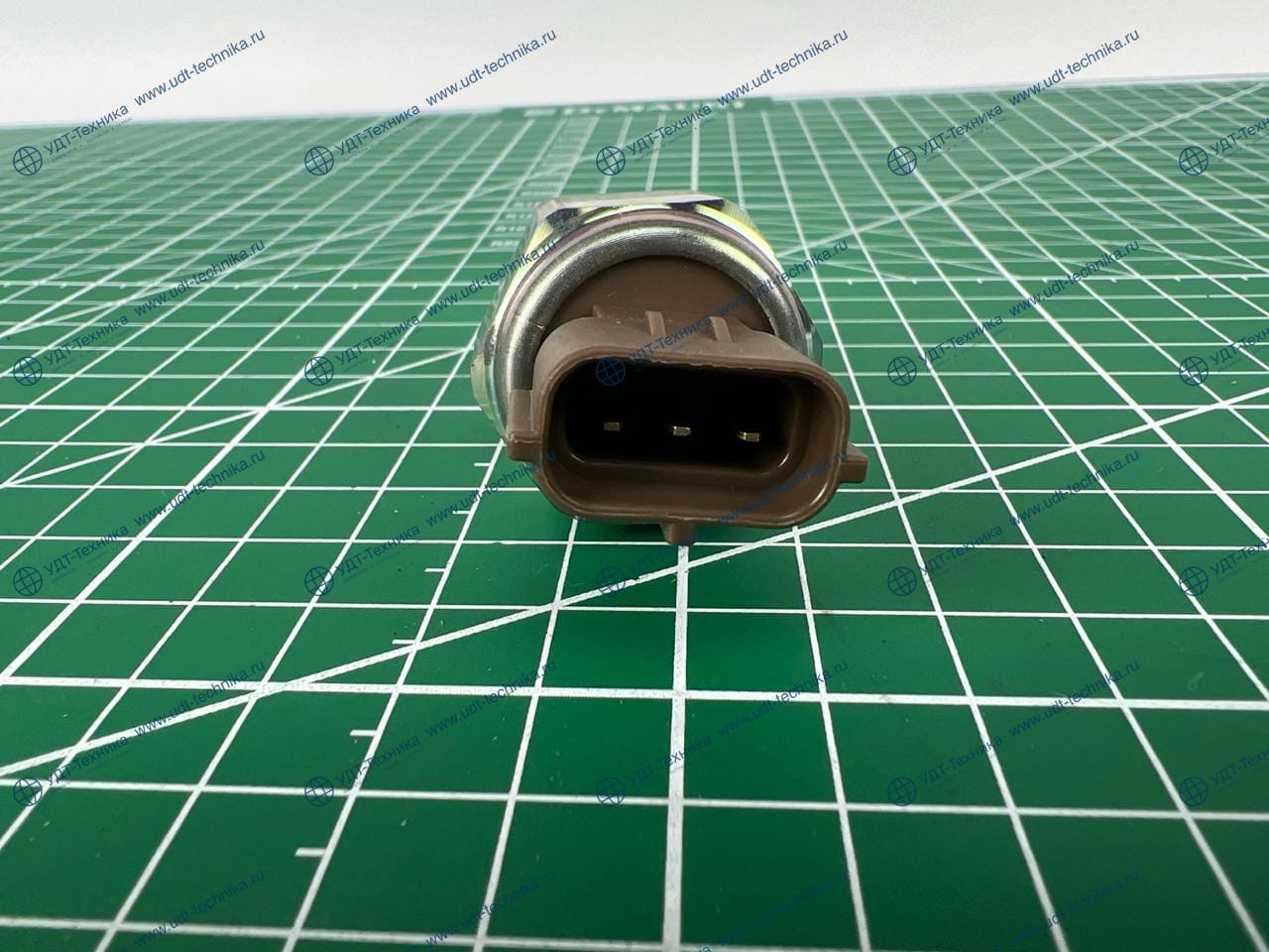 8981197900 Датчик давления топлива