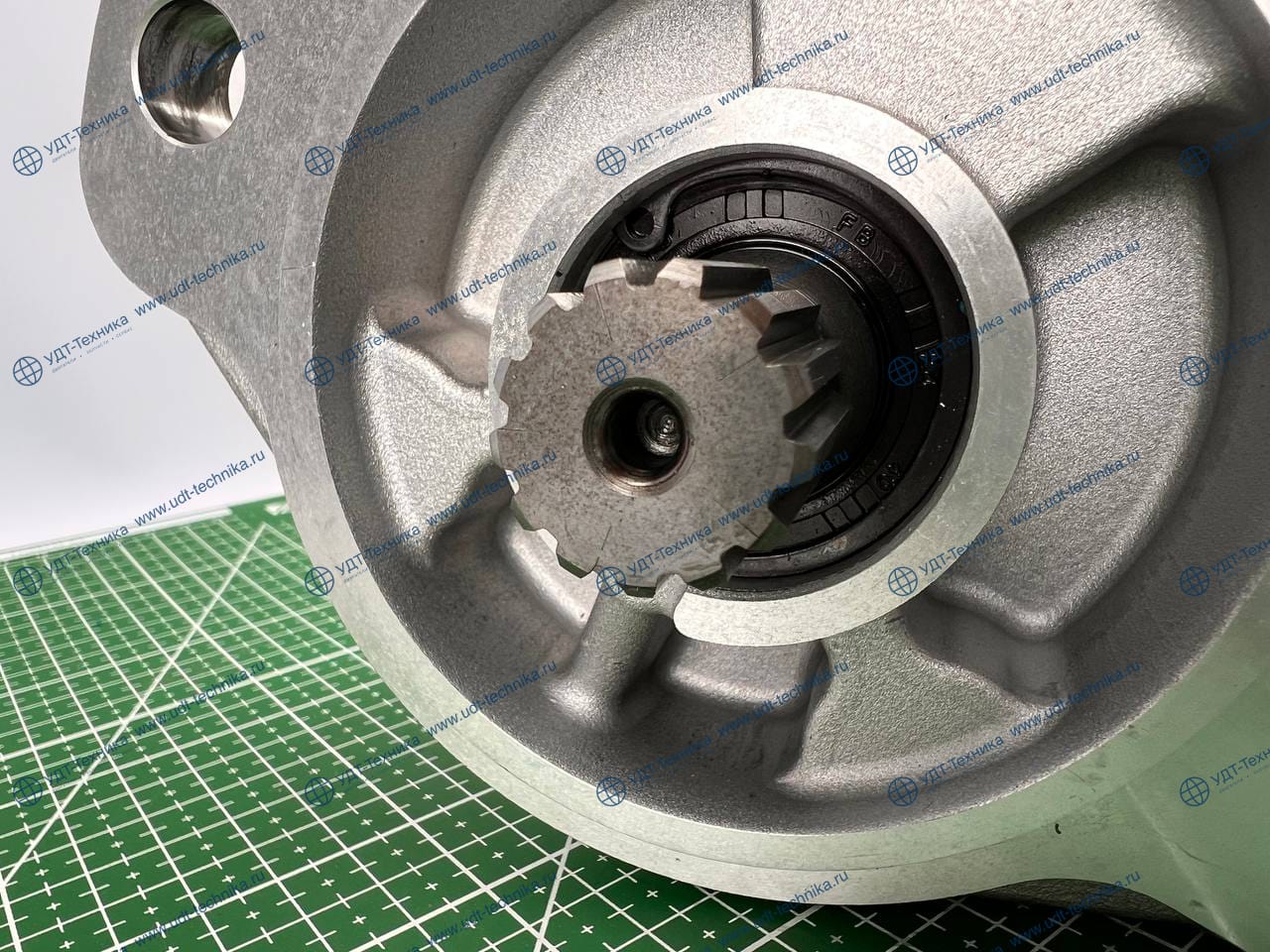 705-22-29000 Мотор гидравлический - фото 2