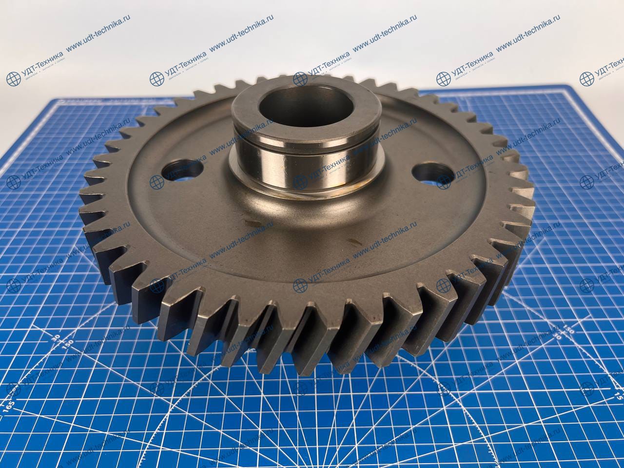 195-38-11411 Шестерня