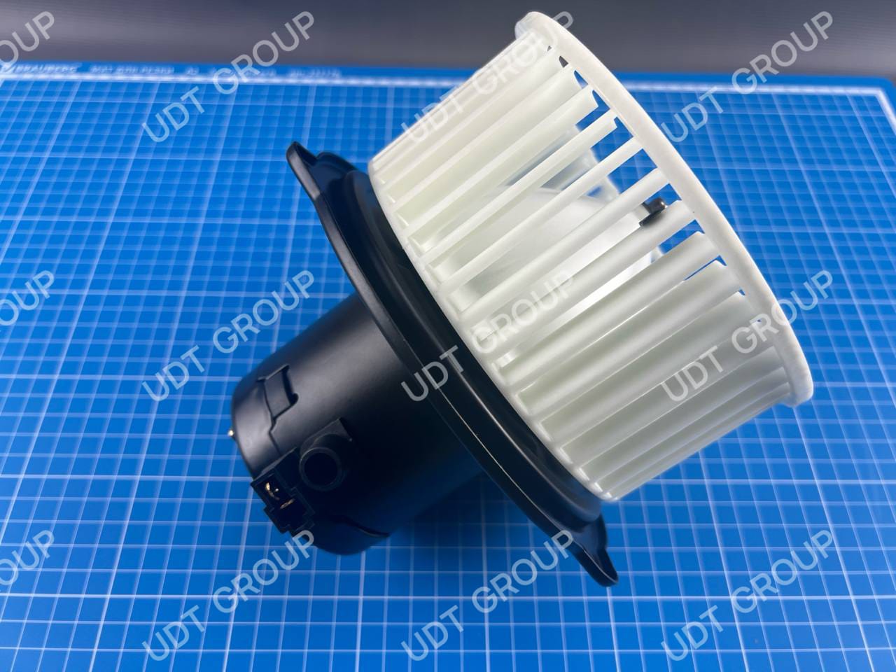 ND116340-2360 Мотор кондиционера в сборе - фото 3