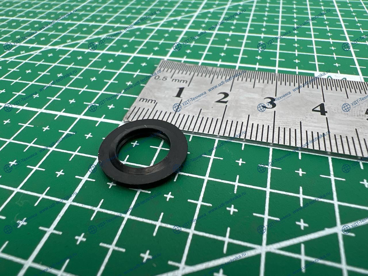 6V0404 Сальник - фото 2